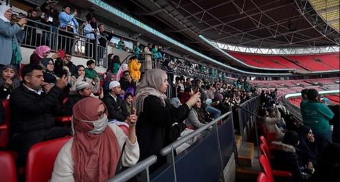 تحت شعار "الإيمان وكرة القدم".. الاتحاد الإنجليزي يقيم حفل إفطار للمسلمين بملعب ويمبلي